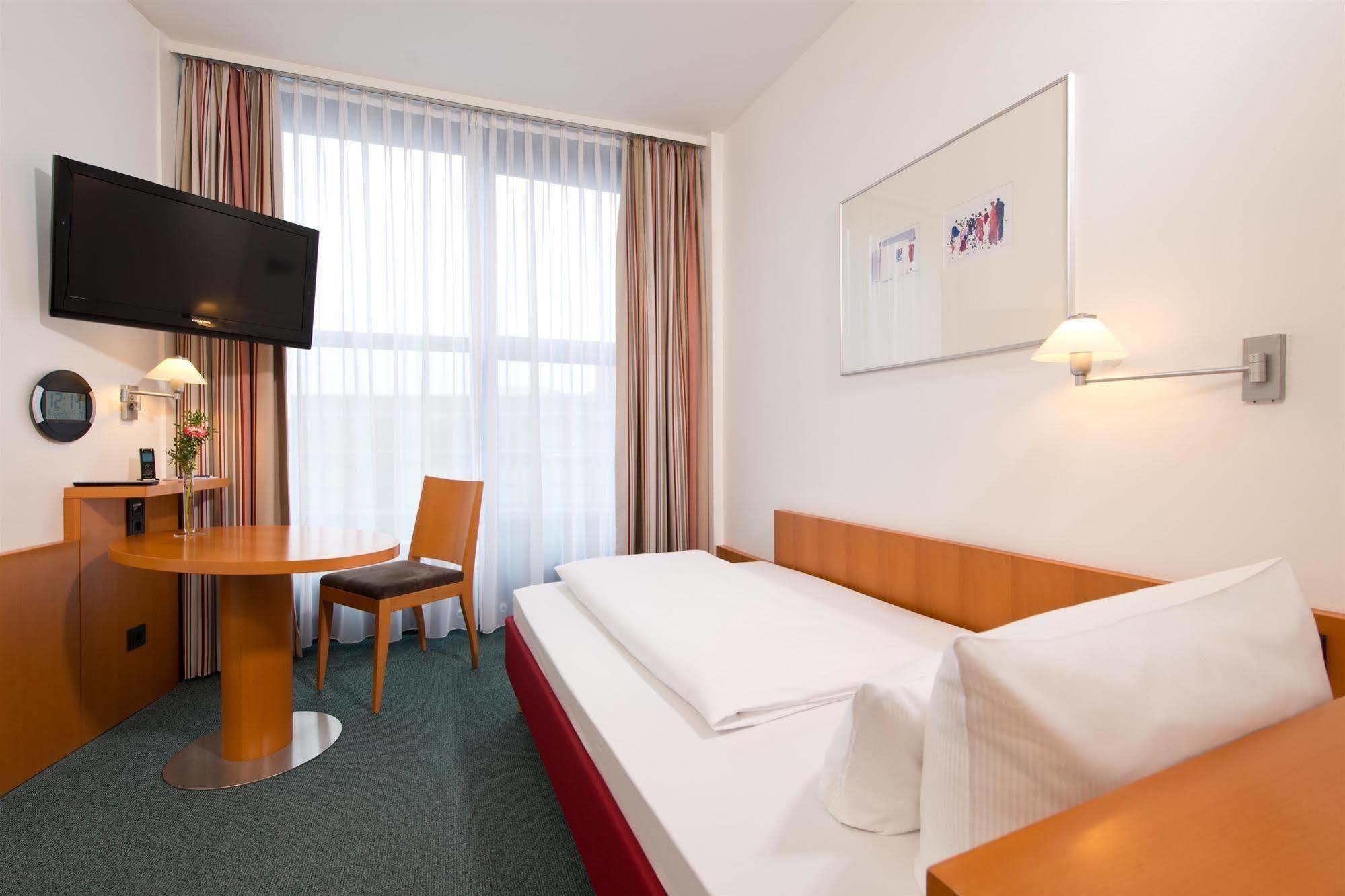 Hotel Am Borsigturm Berlin Ngoại thất bức ảnh