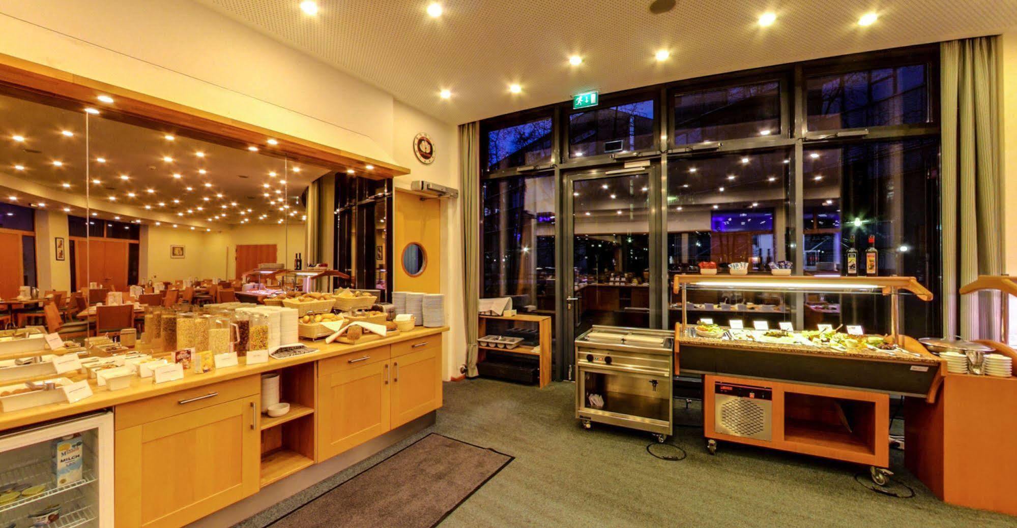 Hotel Am Borsigturm Berlin Ngoại thất bức ảnh